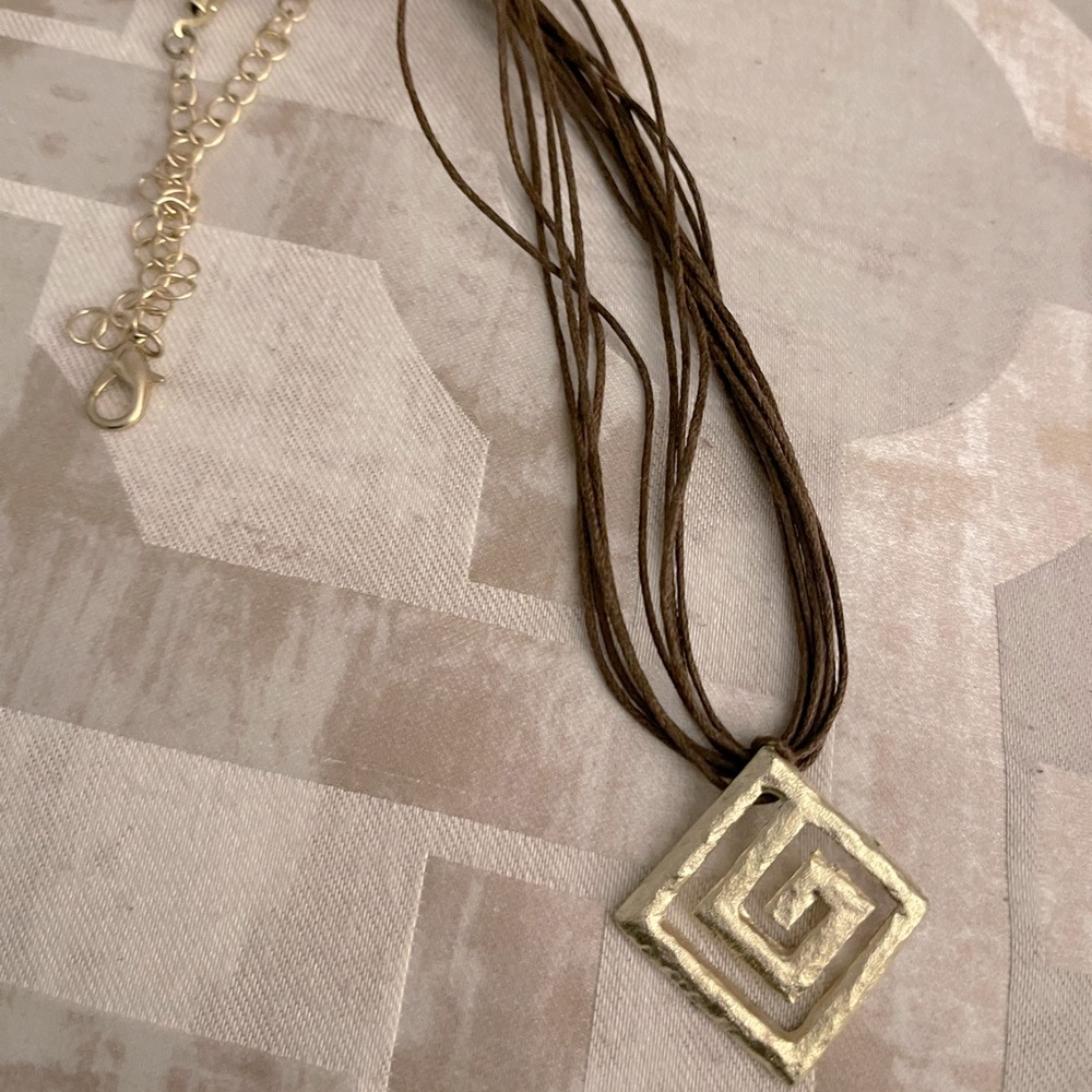 Modern necklace